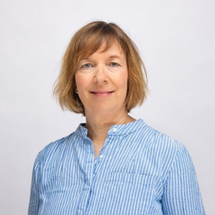Claudia Kneifel